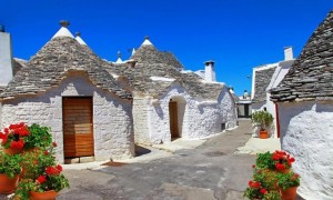 trulli evlerinin önü