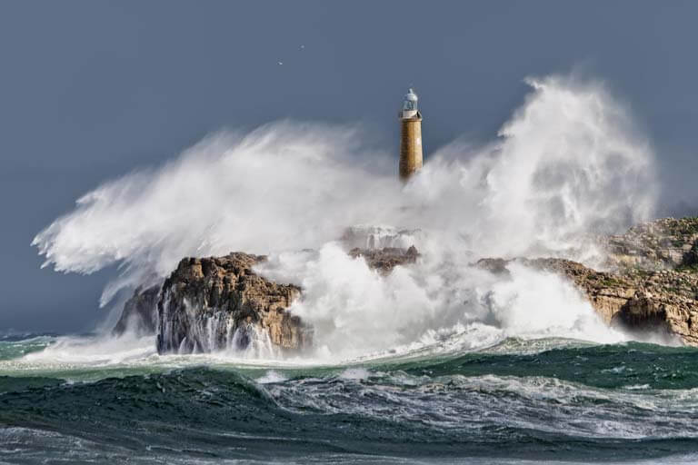 mouro-island-lighthouse